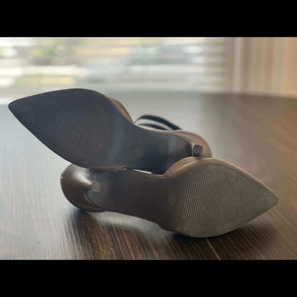 Charlotte Rouse Heels - Picture 5 of 6